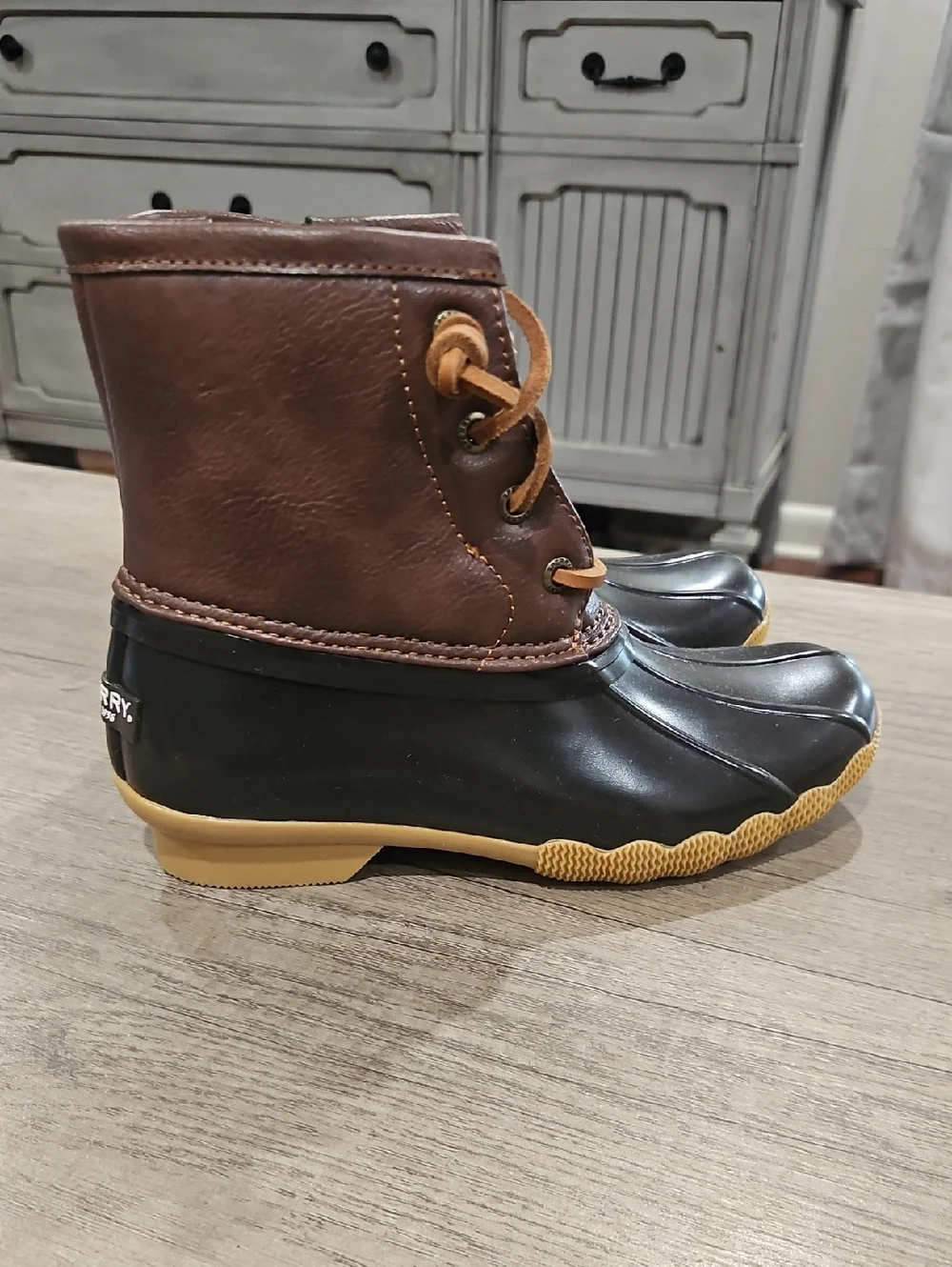 Sperry Salt wster Two-Tone Duck Boots in Brown & Black Girl's size 1M